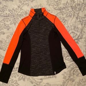 Bundle 🚨 activewear blouse and sweater 🧡